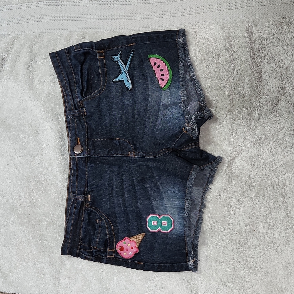 ☀️No Boundaries Patch Accented Raw Hems Jean Shorts 13